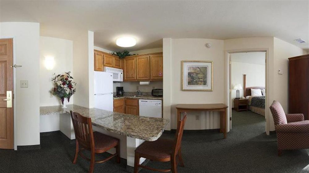 Staybridge Suites - Brownsville By Ihg Екстериор снимка