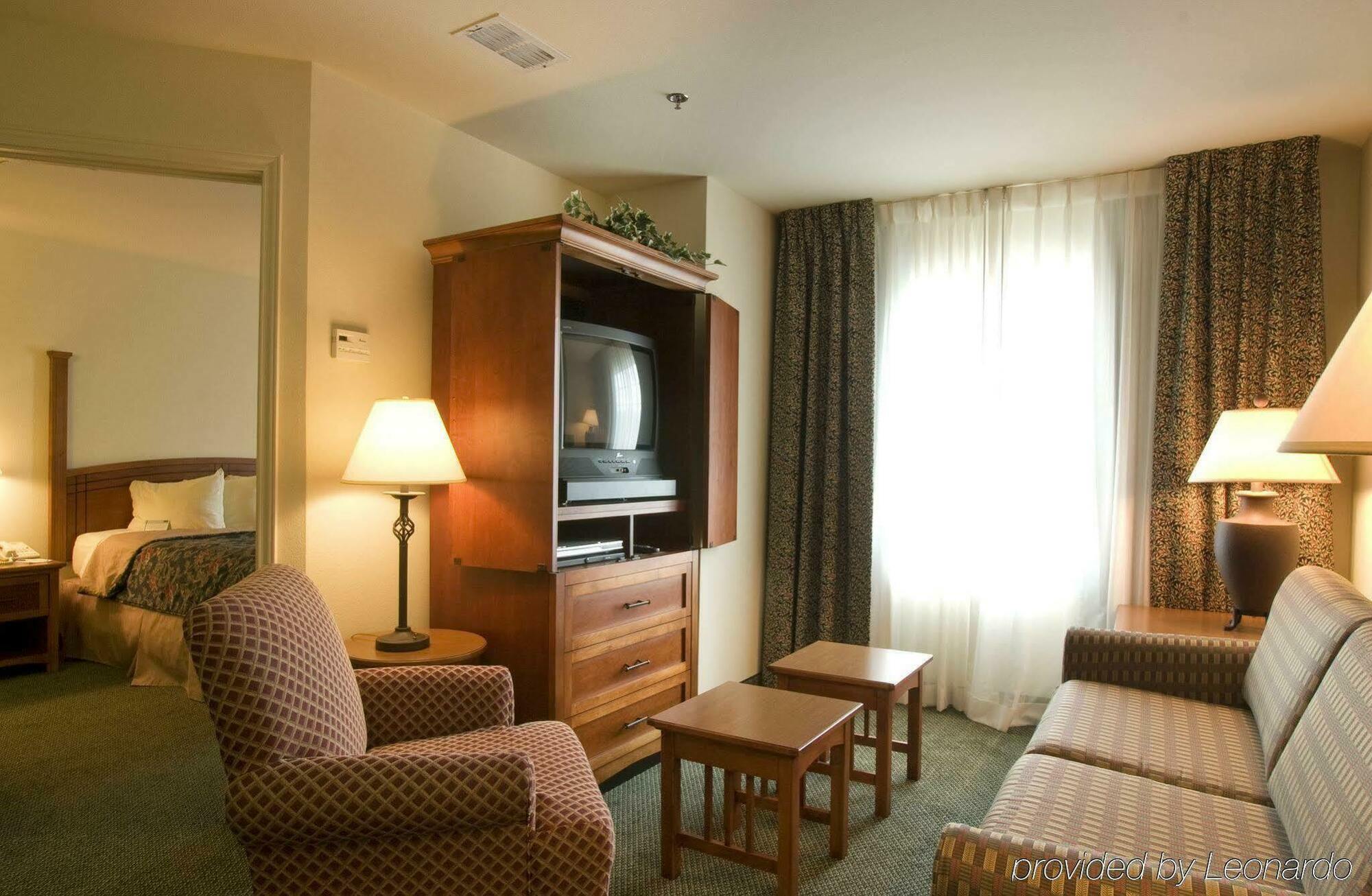 Staybridge Suites - Brownsville By Ihg Екстериор снимка